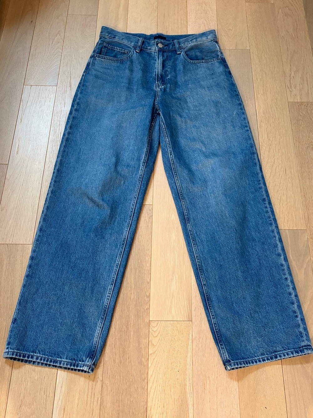 Uniqlo Relaxed Fit Men’s Jeans in Medium Blue Denim